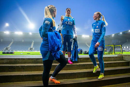 Maren Mjelde and Karina Sævik of the Norwegian women's