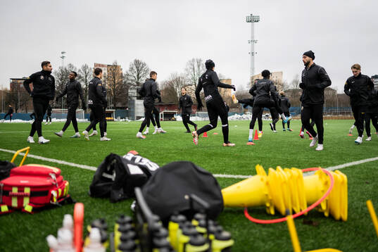 under en träning med AIK