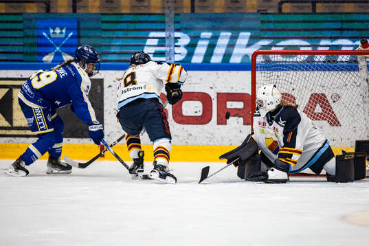 Leksands Anna Elizabeth Purschke och Djurgårdens målvakt