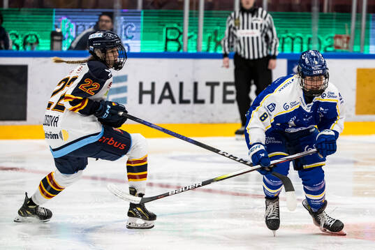 Djurgårdens Tereza Plosova och Leksands Ella Albinsson