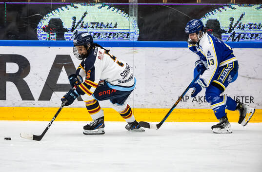 Djurgårdens Olivia Sohrner och Leksands Aino Karppinen
