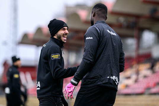 AIKs Ioannis Pittas och målvakt Ismael Diawara