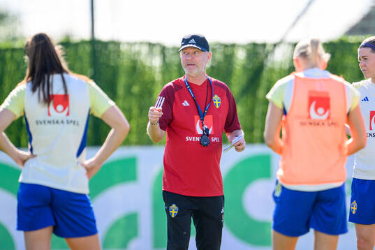 Head coach Peter Gerhardsson of Sweden of the women's
