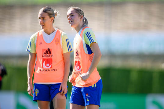 Emma Kullberg and Hanna Lundkvist of Sweden of the women's