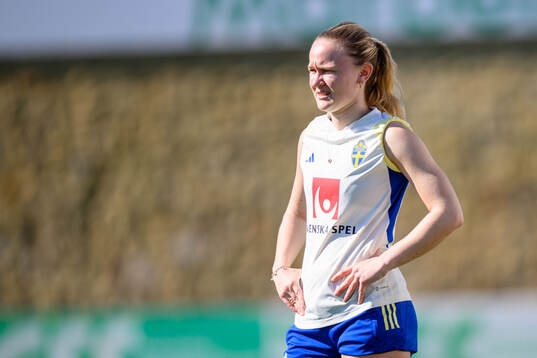 Matilda Vinberg of Sweden of the women's national football