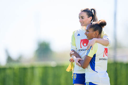 Kosovare Asllani and Madelen Janogy of Sweden of the