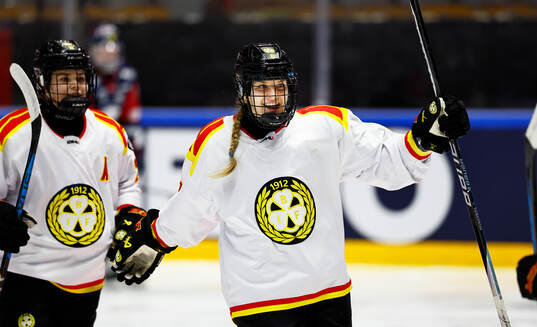 Brynäs Noemi Neubauerova jublar