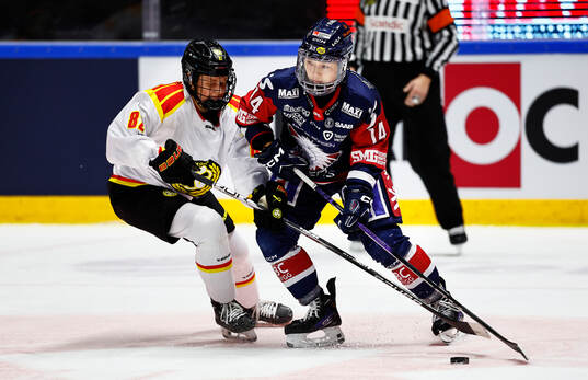 Brynäs Annie Silén och Linköpings Haruka Toko
