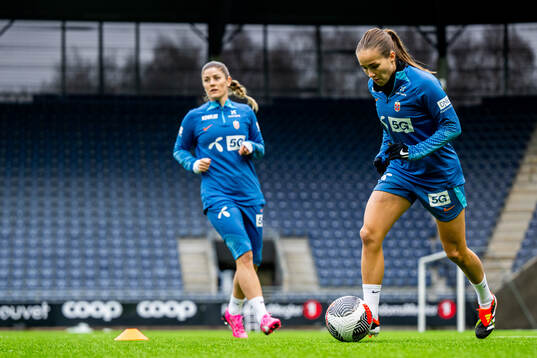 Guro Reiten and Maren Mjelde of the Norwegian women's