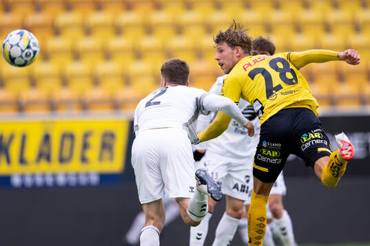 Elfsborgs Noah Söderberg nickar in 2-1