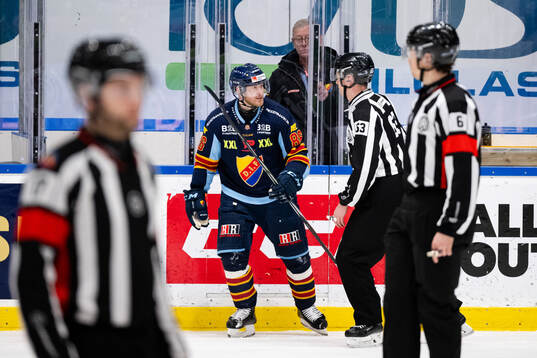 Djurgårdens Linus Klasen reagerer på domslut