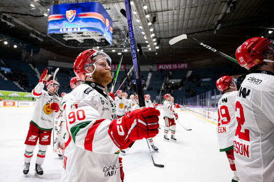 Moras Daniel Ljunggren jublar