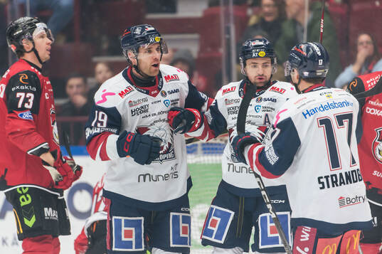 Linköpings Patrick Russell jublar