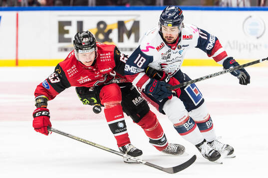 Malmö Redhawks Fredrik Händemark och Linköpings Remi Elie