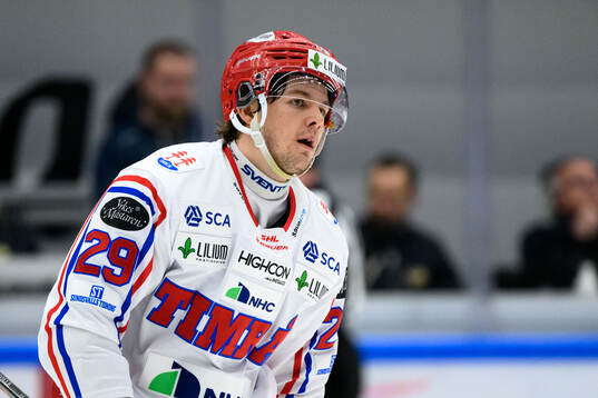 Timrås Filip Hållander jublar