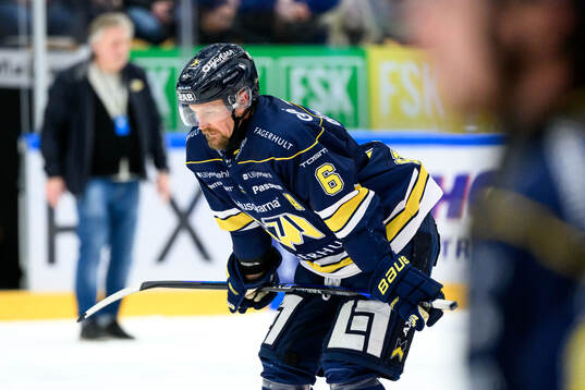 HV71s Anton Strålman deppar