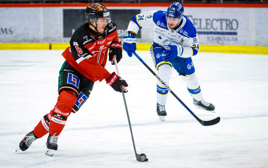 Örebros Samuel Johannesson och Leksands Peter Cehlarik