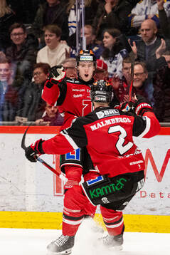 Örebros Jonathan Lekkerimäki jublar