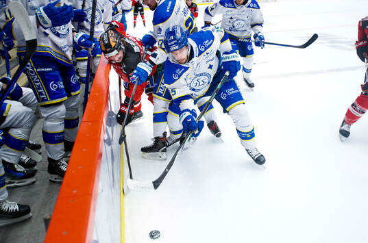 Örebros Hannes Björninen och Leksands Max Veronneau