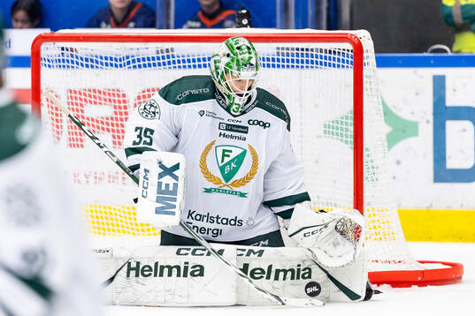 Färjestads målvakt Carl Lindbom