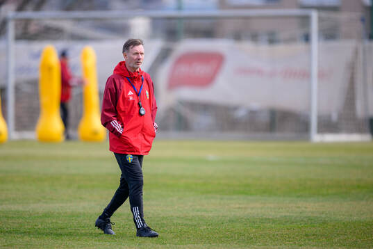 Head coach Peter Gerhardsson of Sweden of the women's