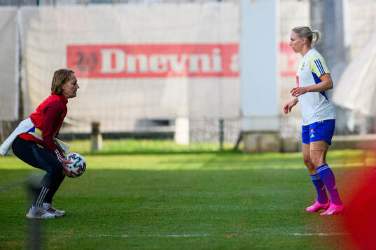 Jonna Andersson and physio Annica Näsmark of the women's