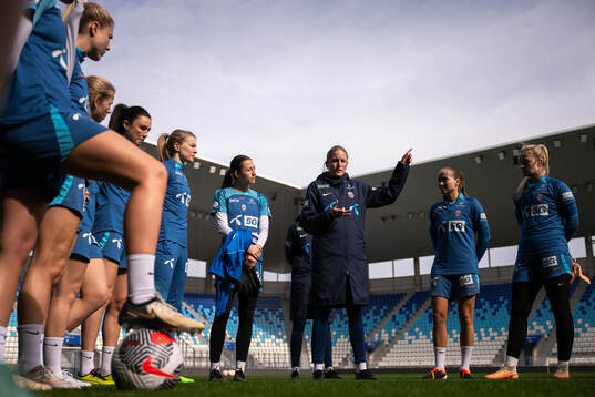 Head coach Gemma Grainger of the Norwegian women's national