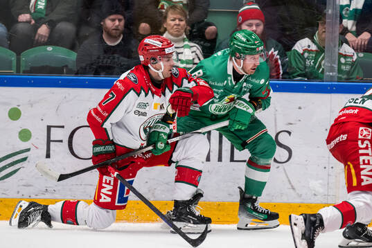 Frölundas Henrik Tömmernes och Rögles Linus Sandin