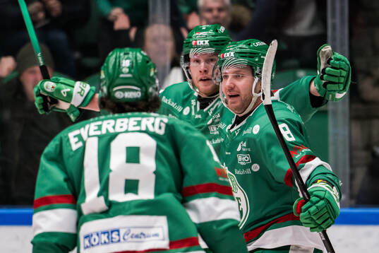 Rögles Ludvig Claesson och Linus Sandin jublar