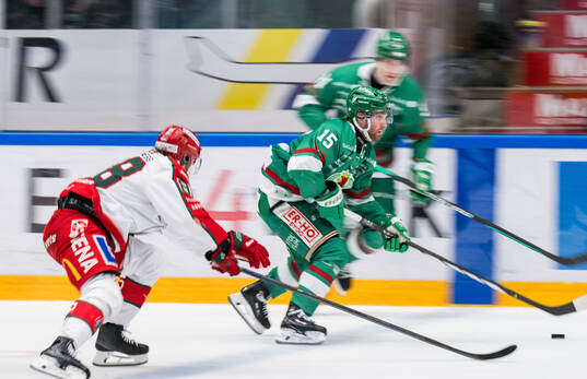 Frölundas Malte Strömwall och Rögles Simon Ryfors