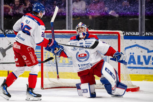 Oskarshamns målvakt Marek Langhamer deppar
