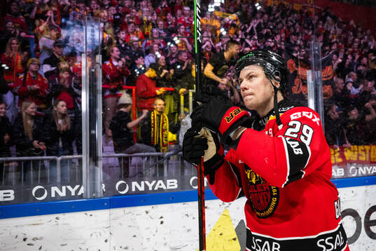 Luleås Erik Gustafsson jublar