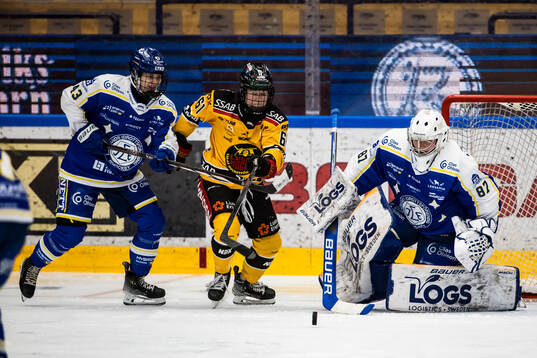 Leksands Aino Karppinen och Luleås Lisa Johansson och