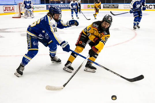 Leksands Matilda Af Bjur och Luleås Viivi Vainikka
