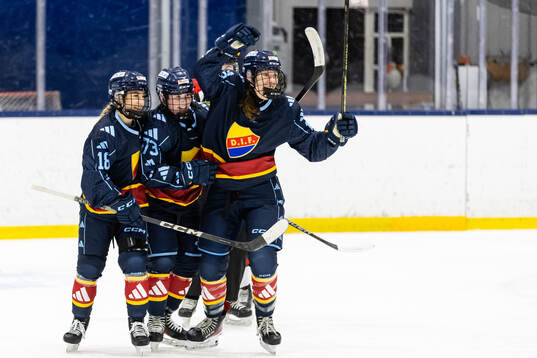 Djurgårdens Anneke Linser jublar