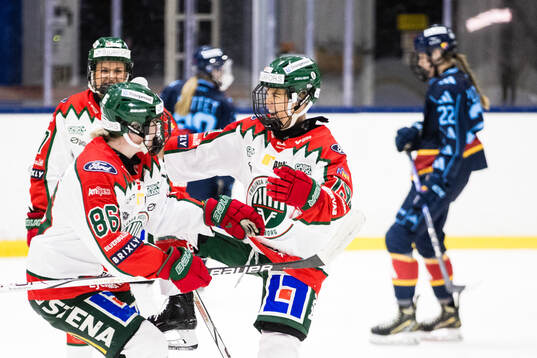Frölundas Matilda Nilsson jublar med Tuva Kandell