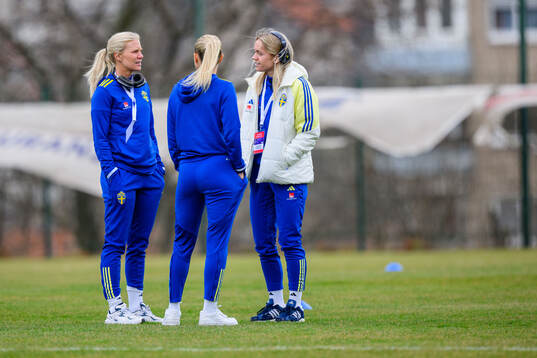 Josefine Rybrink and Hanna Lundkvist of Sweden