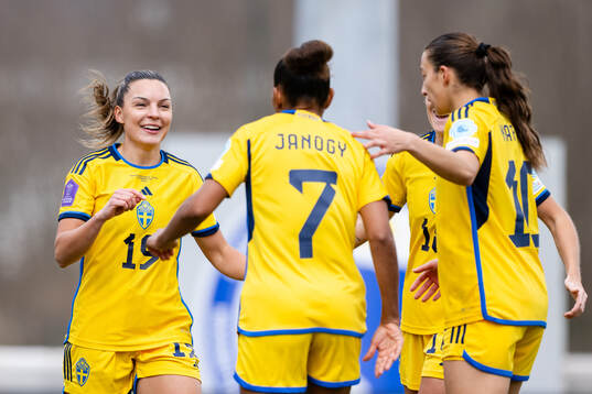 Johanna Rytting Kaneryd and Madelen Janogy of Sweden