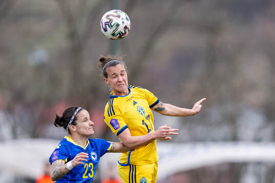 Julia Zigiotti Olme of Sweden and Aida Hadžic of Bosnia