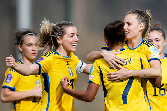 Linda Sembrant, Nathalie Björn and Madelen Janogy of