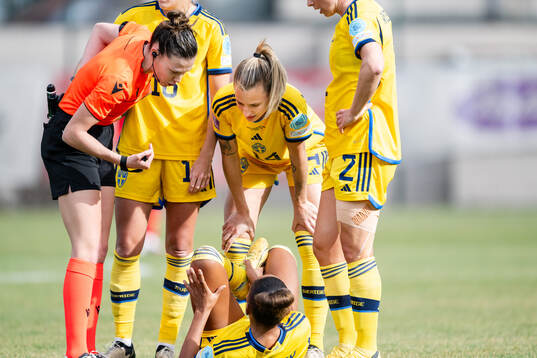 Madelen Janogy of Sweden in pain
