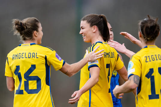 Pauline Hammarlund of Sweden celebrates the 0-4 goal
