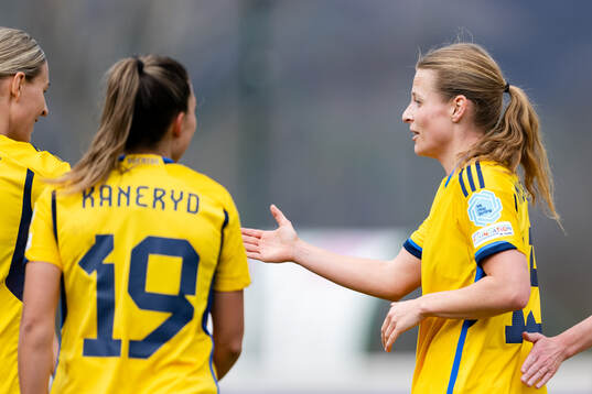 Anna Anvegård of Sweden celebrates the 0-5 goal