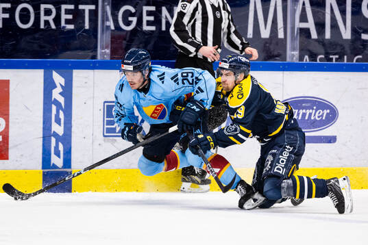 Djurgårdens Axel Andersson och Södertäljes Hampus