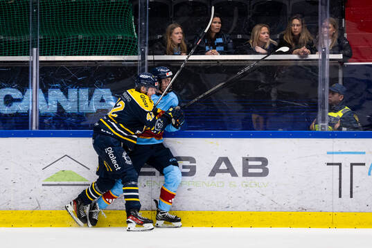 Djurgårdens Linus Eriksson och Södertäljes Ludvig