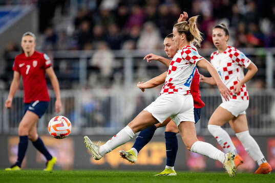 Vilde Bøe Risa of Norway and Tea Krznaric of Croatia