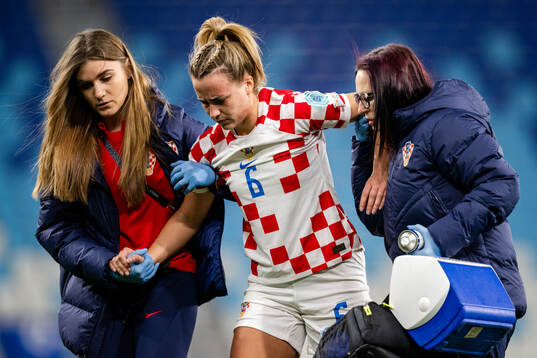 Tea Krznaric of Croatia in pain