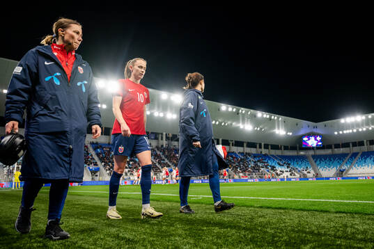 Caroline Graham Hansen of Norway leaves the pitch