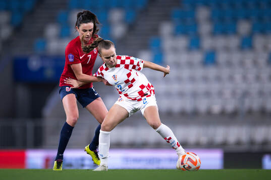 Ingrid Syrstad Engen of Norway and Barbara Zivkovic of