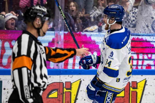 Leksands Peter Cehlarik jublar